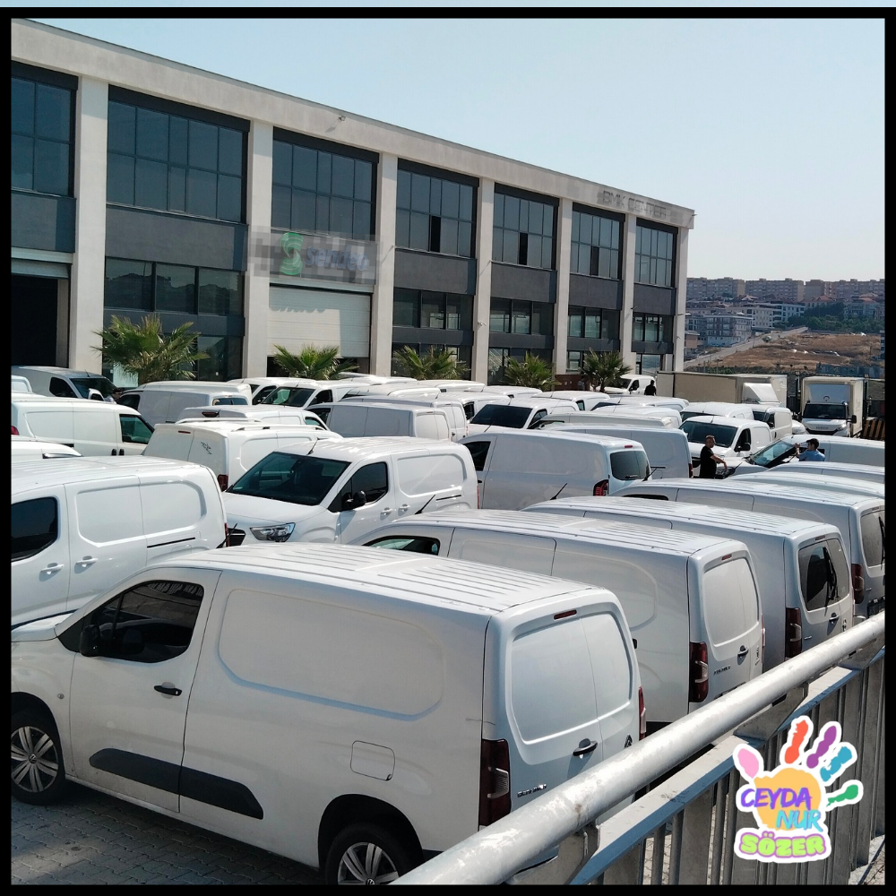 Kaldırımlar Araçların Değil, İnsanlarındır!